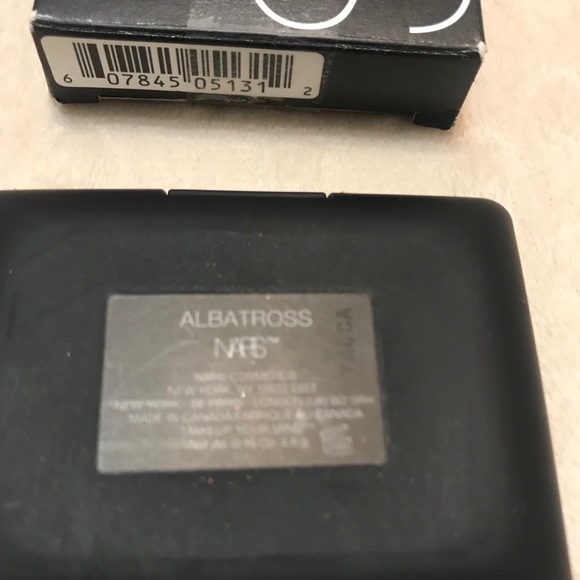 NARS Highlighting Powder - Picture 2 of 5
